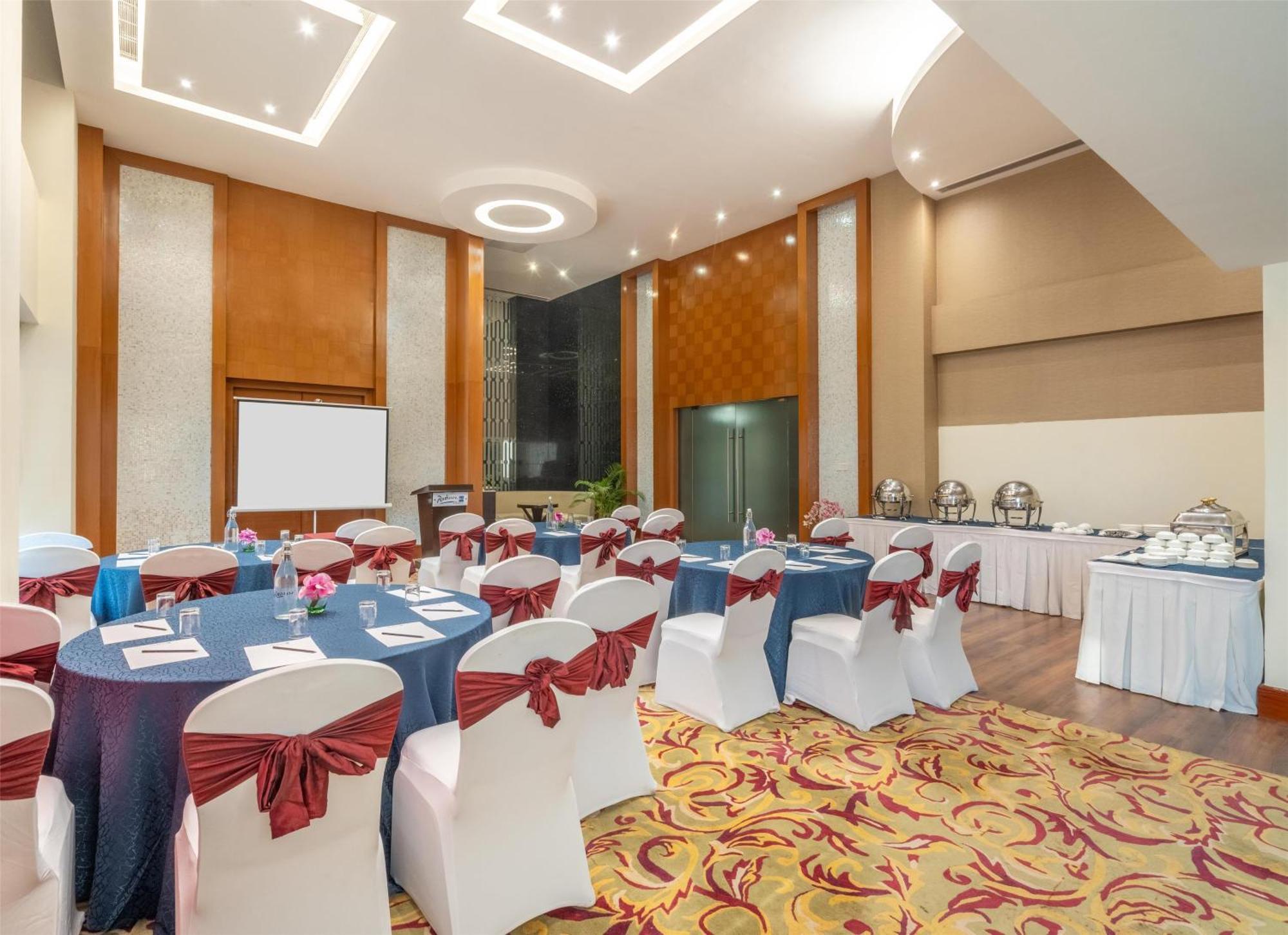 Radisson Blu Hotel Rudrapur Dış mekan fotoğraf