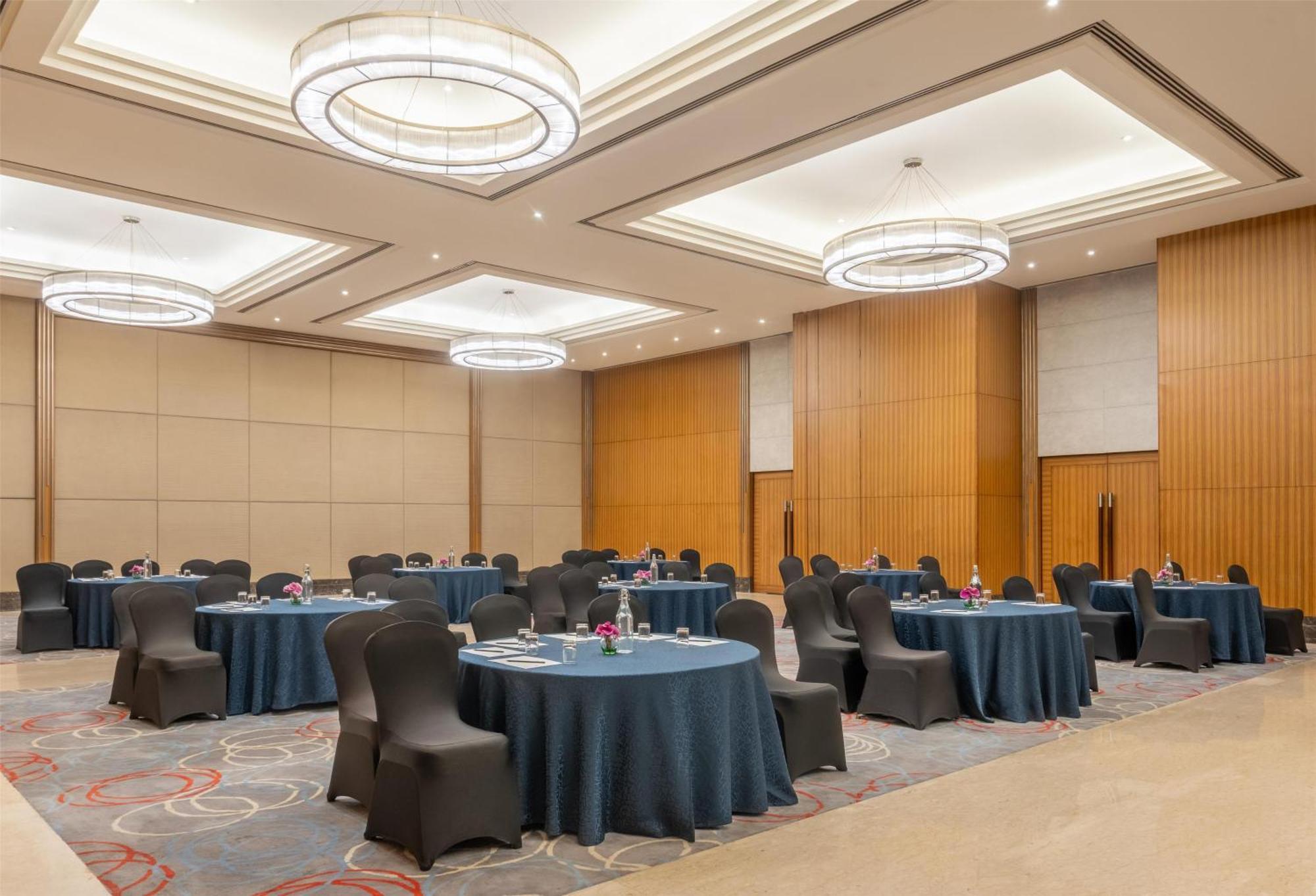 Radisson Blu Hotel Rudrapur Dış mekan fotoğraf