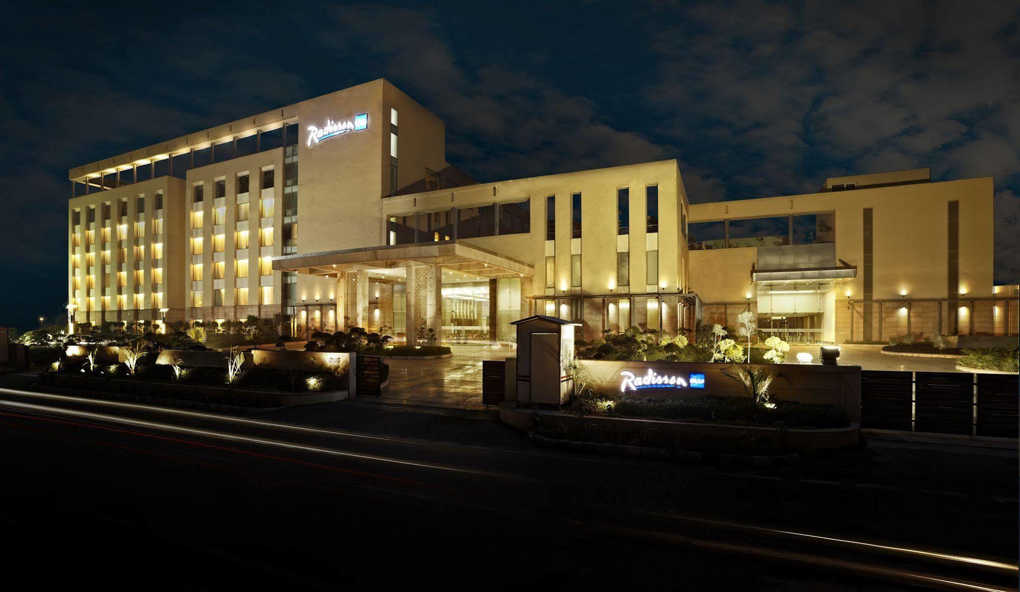 Radisson Blu Hotel Rudrapur Dış mekan fotoğraf